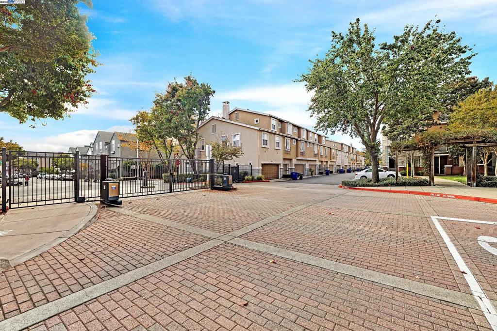 DOWNTOWN HAYWARD - Residential