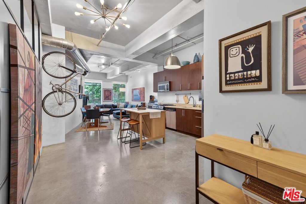849 S Broadway 203