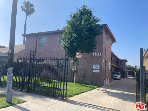 Photo of 1101 W 106th Street #3, Los Angeles, CA 90044 (MLS # 25563905)