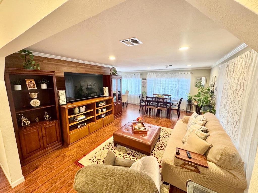 2151 Oakland Road