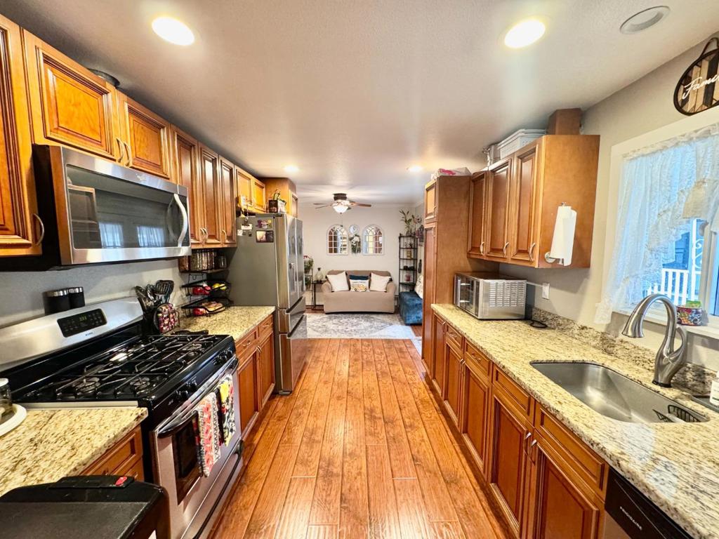 2151 Oakland Road
