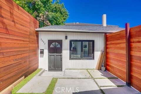 Photo of 5032 amestoy, Encino, CA 91316 (MLS # SR25217674)
