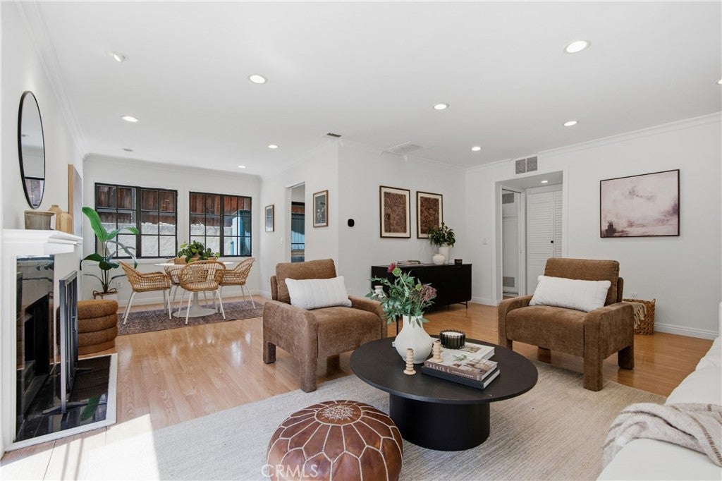 1429 Valley View Road 32, Glendale CA 91202