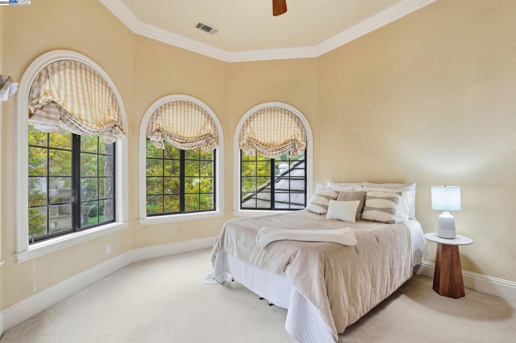 BLACKHAWK C. C. - Residential