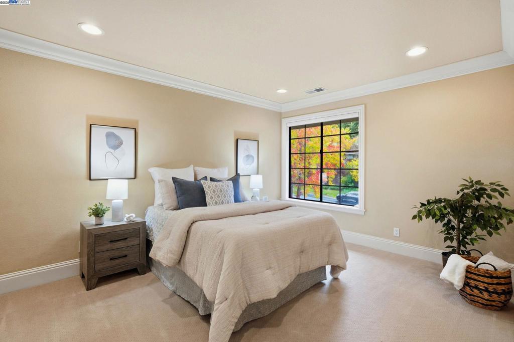BLACKHAWK C. C. - Residential
