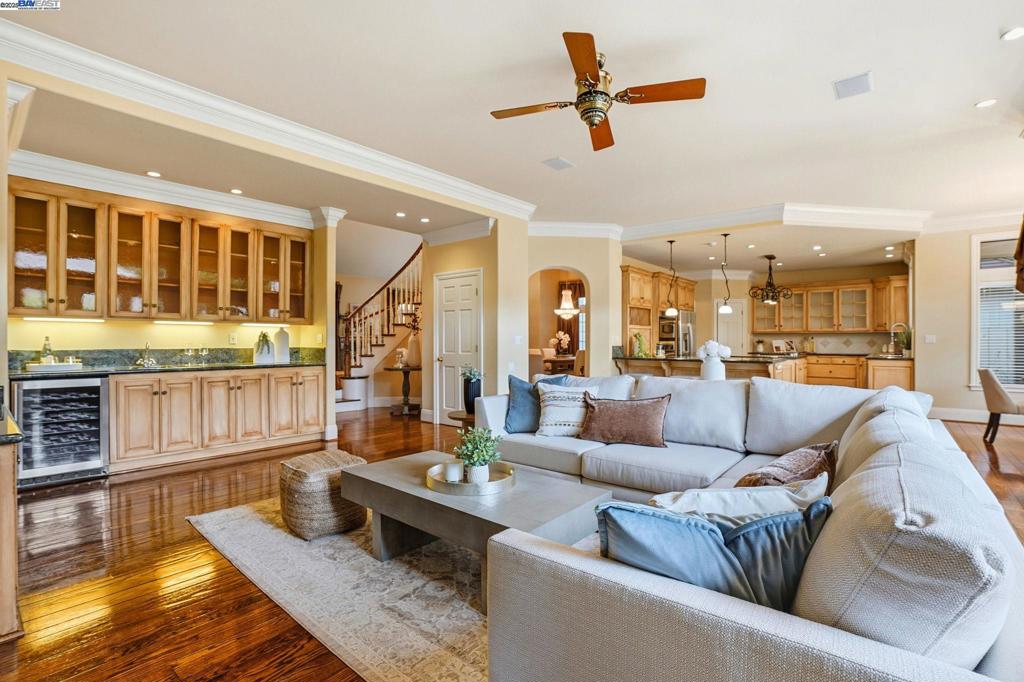 BLACKHAWK C. C. - Residential
