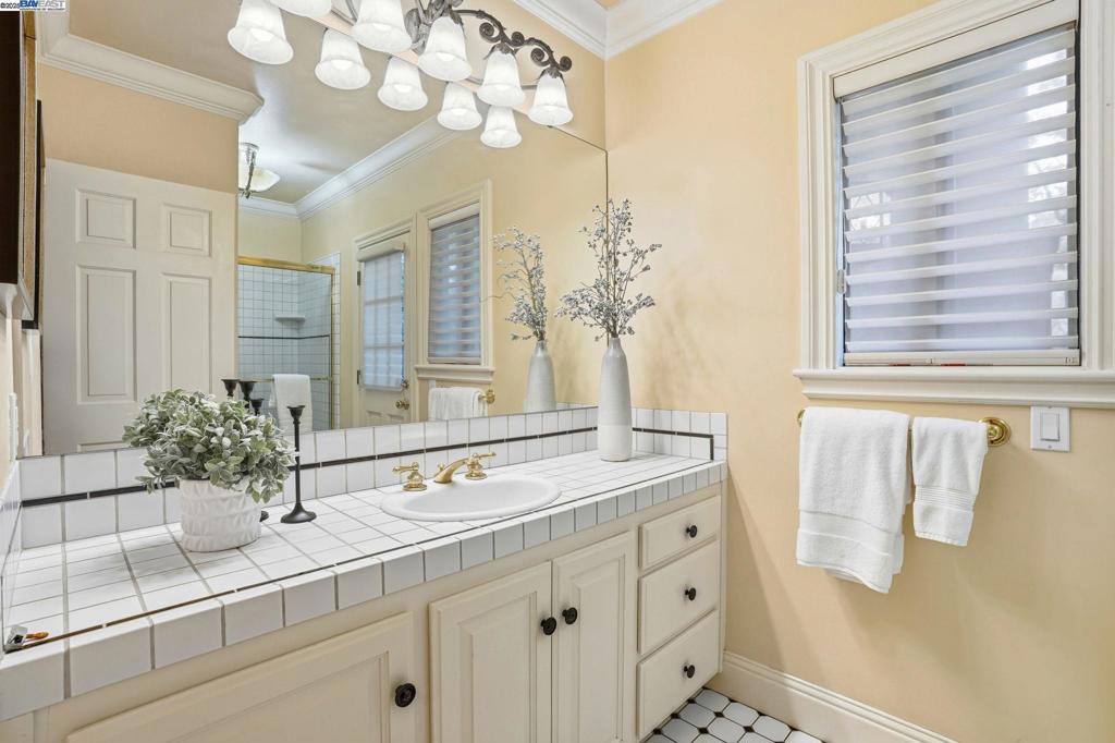 BLACKHAWK C. C. - Residential