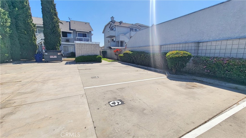 5882 Western Avenue