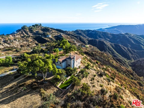 Photo of 229 Lorine Lane, Malibu, CA 90265 (MLS # 26986795)