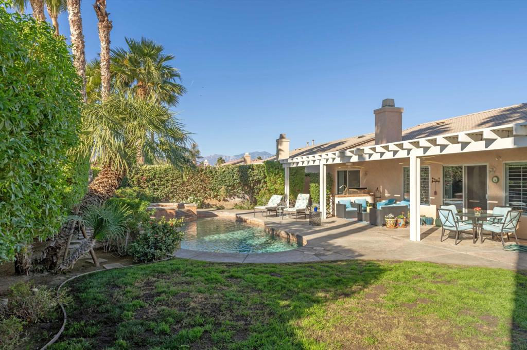 Las Brisas North - Residential