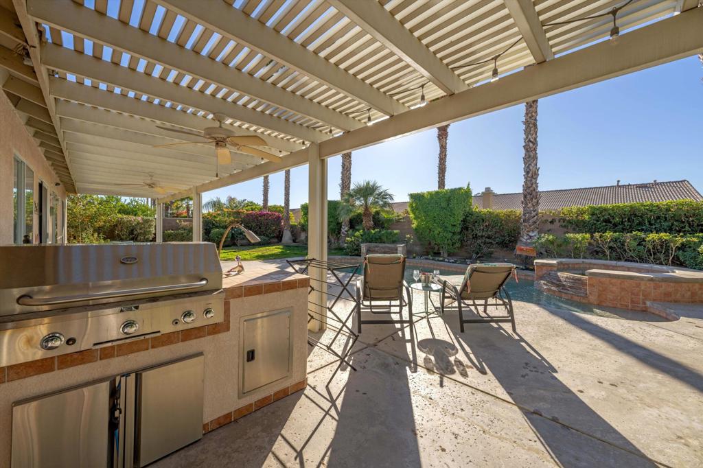 Las Brisas North - Residential