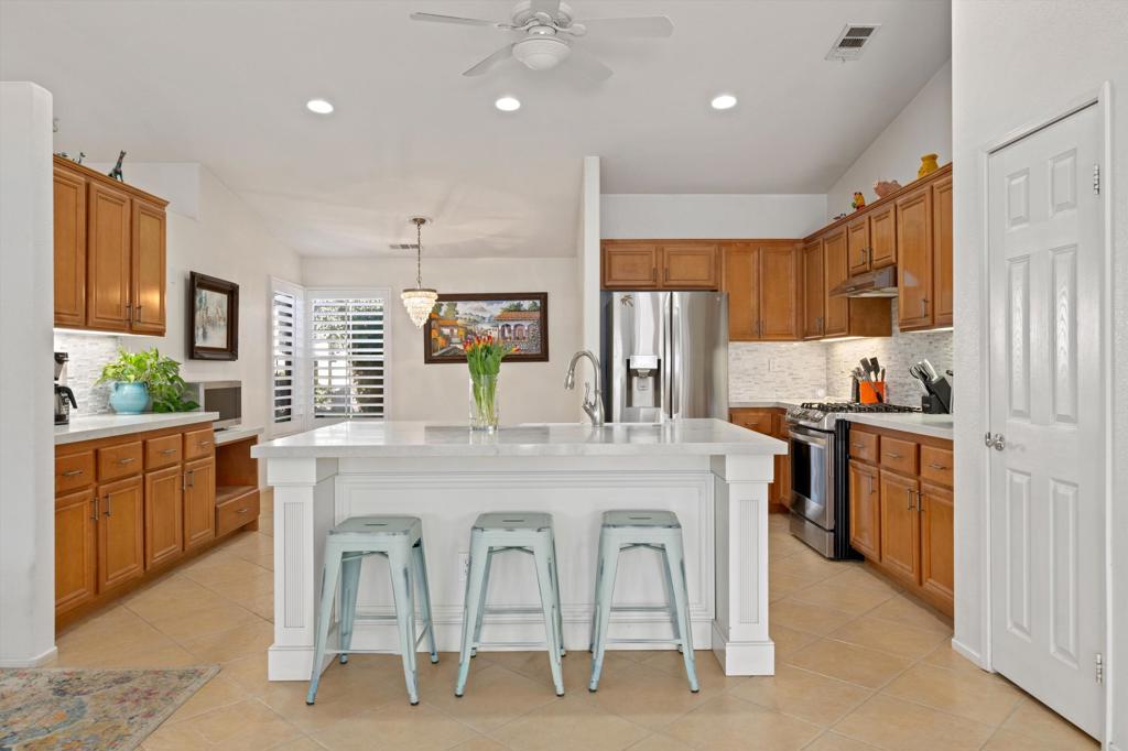 Las Brisas North - Residential