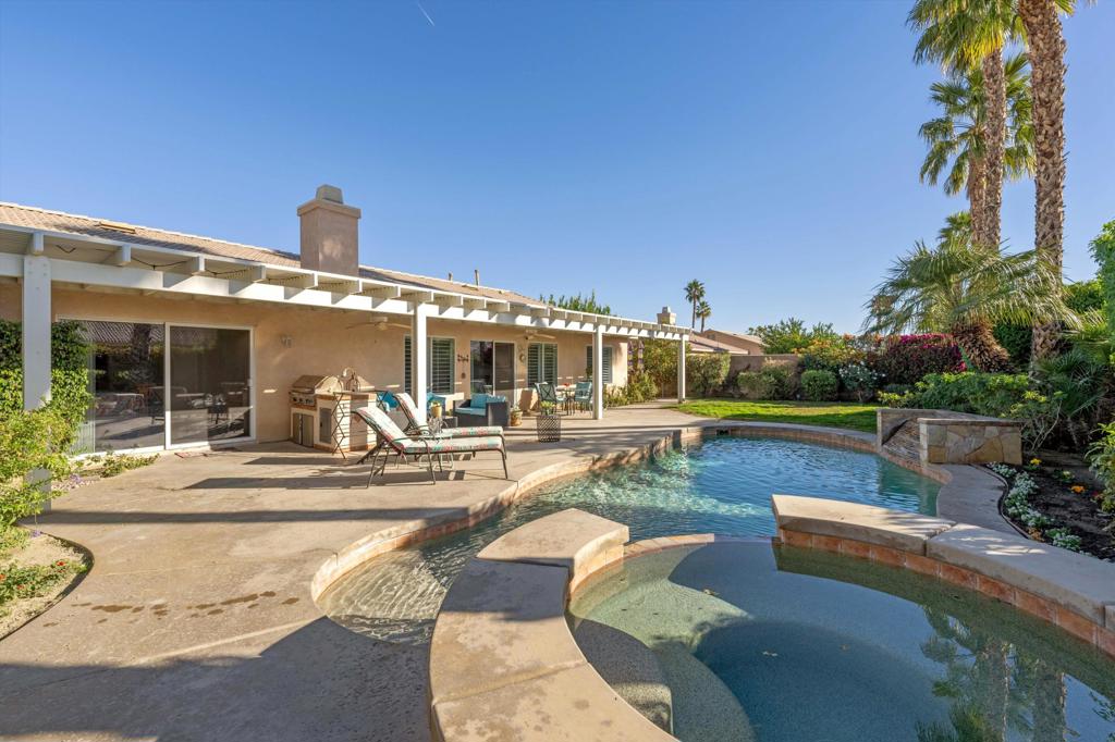 Las Brisas North - Residential