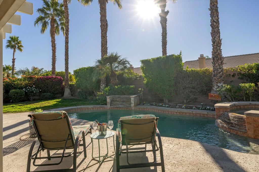 Las Brisas North - Residential