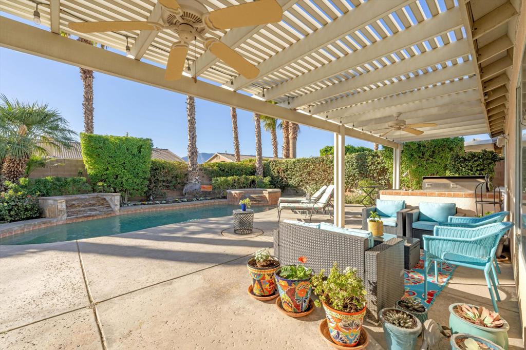 Las Brisas North - Residential