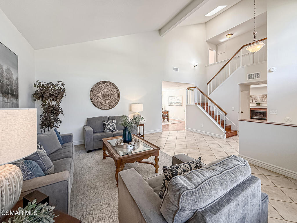 3195 N Geronimo Avenue