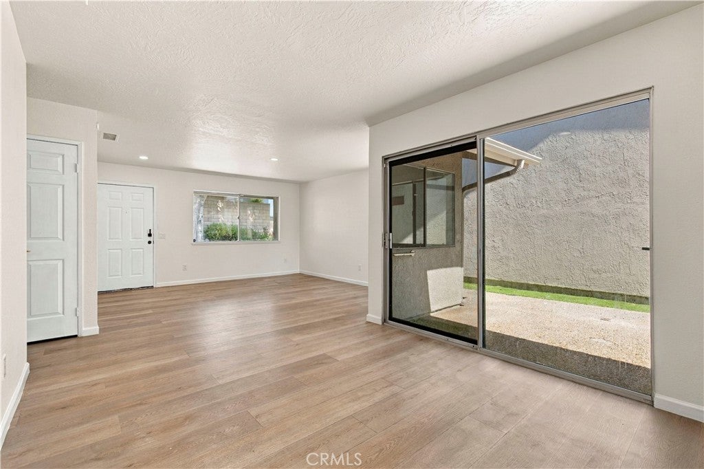 1682 carmel cir w