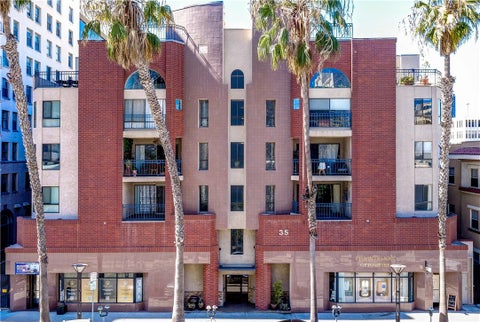 Photo of 35 Linden AVE #202, Long Beach, CA 90802 (MLS # PW26204729)