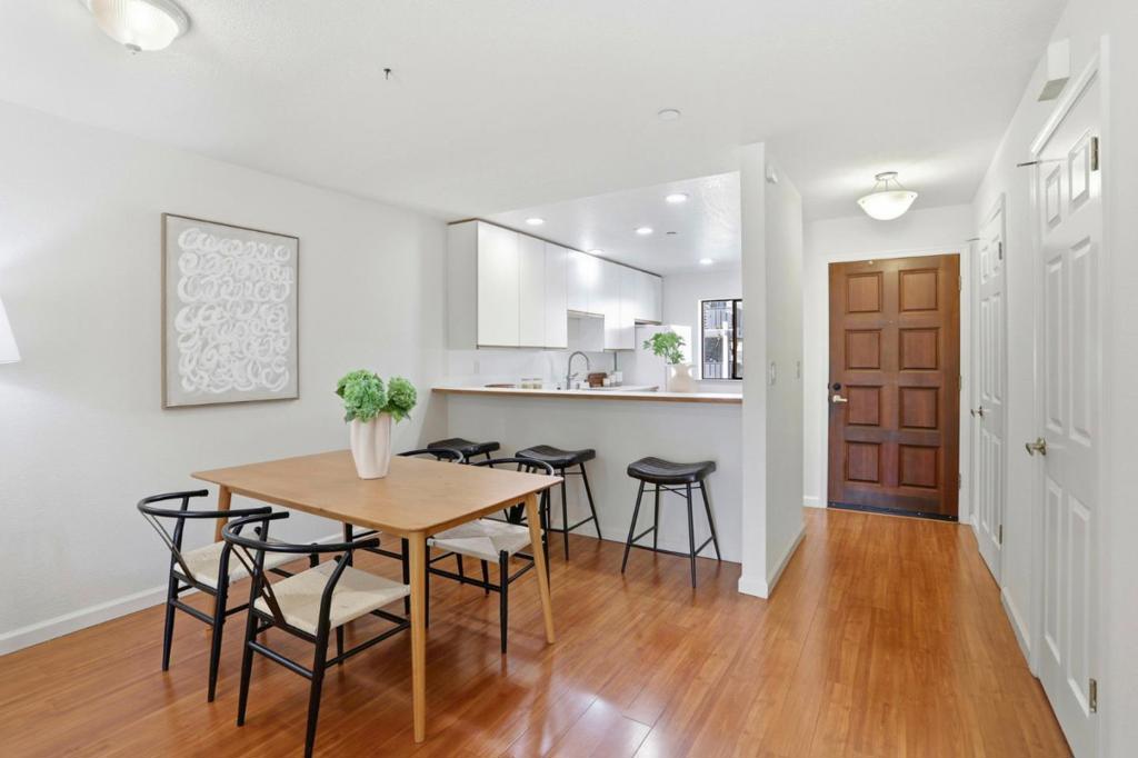 4159 El Camino Way M