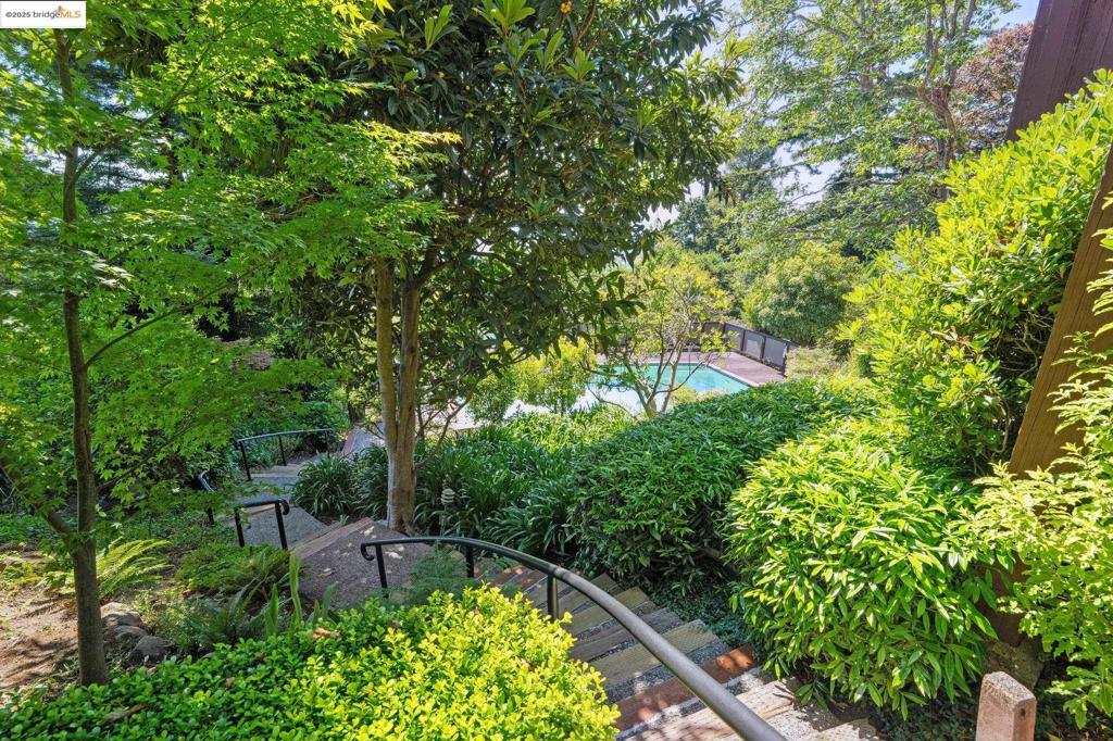 BERKELEY HILLS - Residential