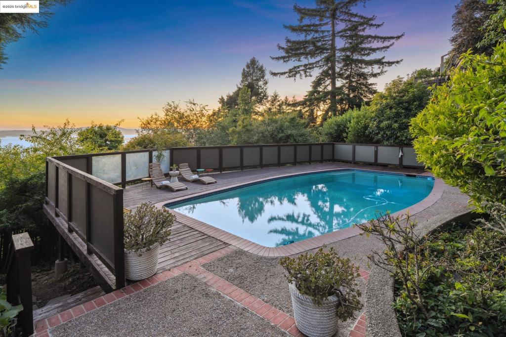 BERKELEY HILLS - Residential