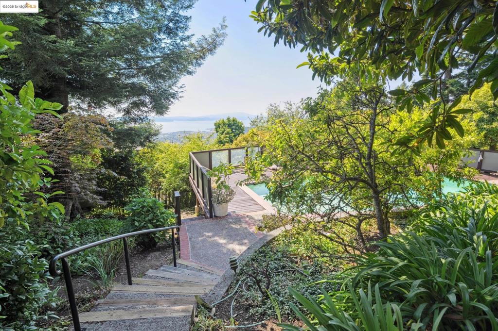 BERKELEY HILLS - Residential