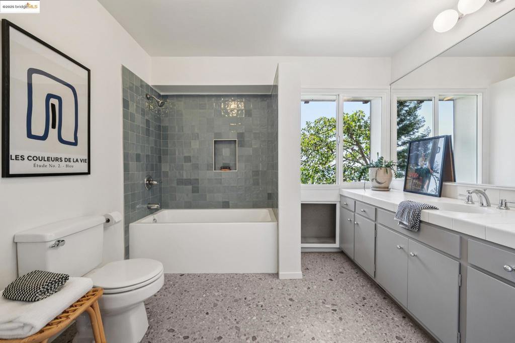 BERKELEY HILLS - Residential