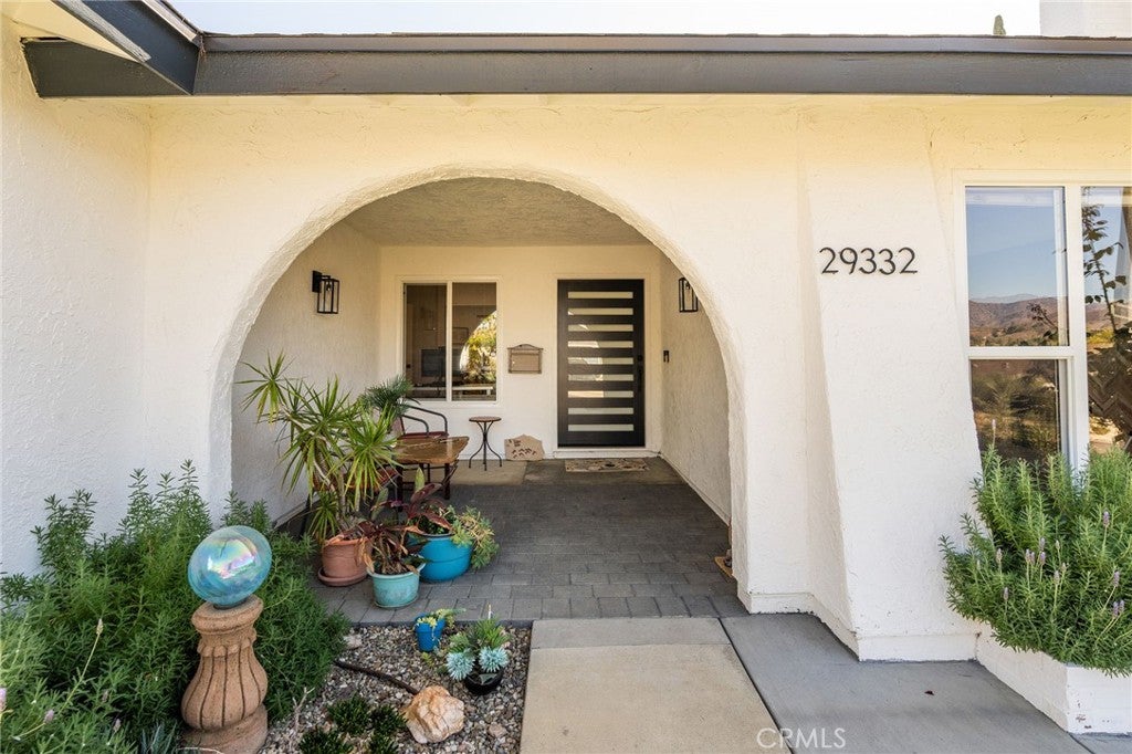 29332 Deep Shadow Drive, Agoura Hills CA 91301
