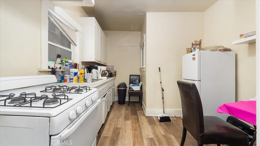 323 W 4th Street 201