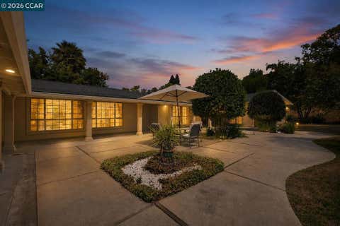 Photo of 232 Dantley Way WAY, Walnut Creek, CA 94596 (MLS # 41146215)