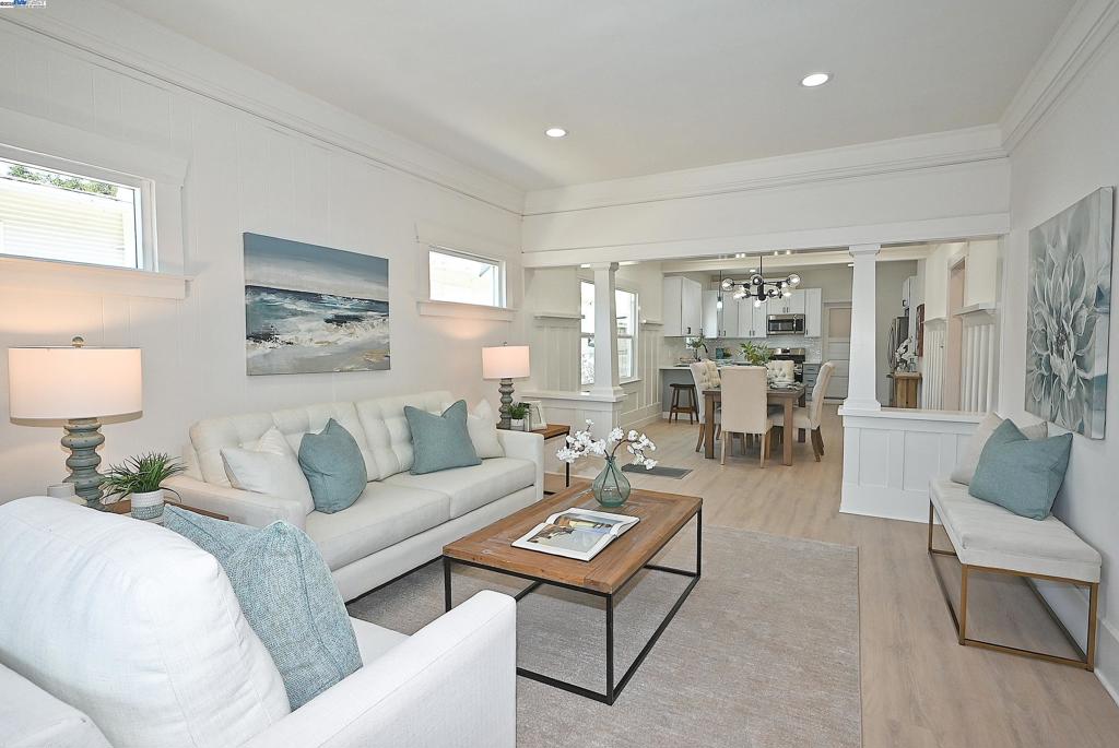 3914 Aqua Vista St