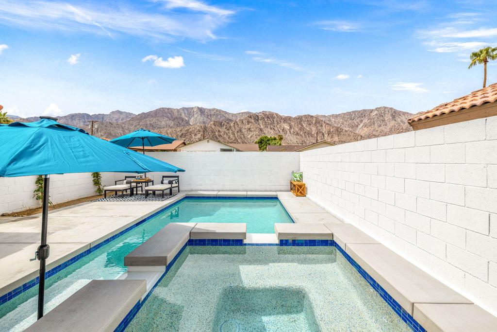 La Quinta Cove - Residential