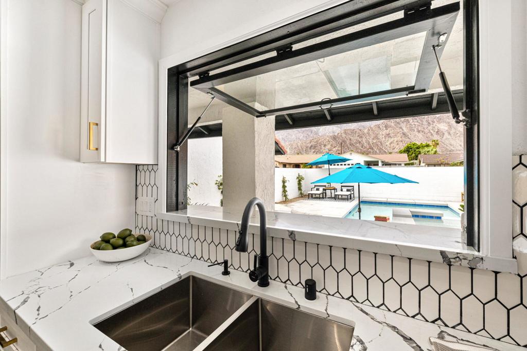 La Quinta Cove - Residential