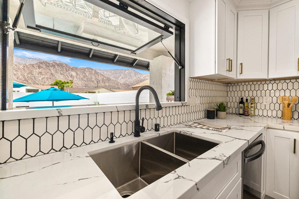 La Quinta Cove - Residential