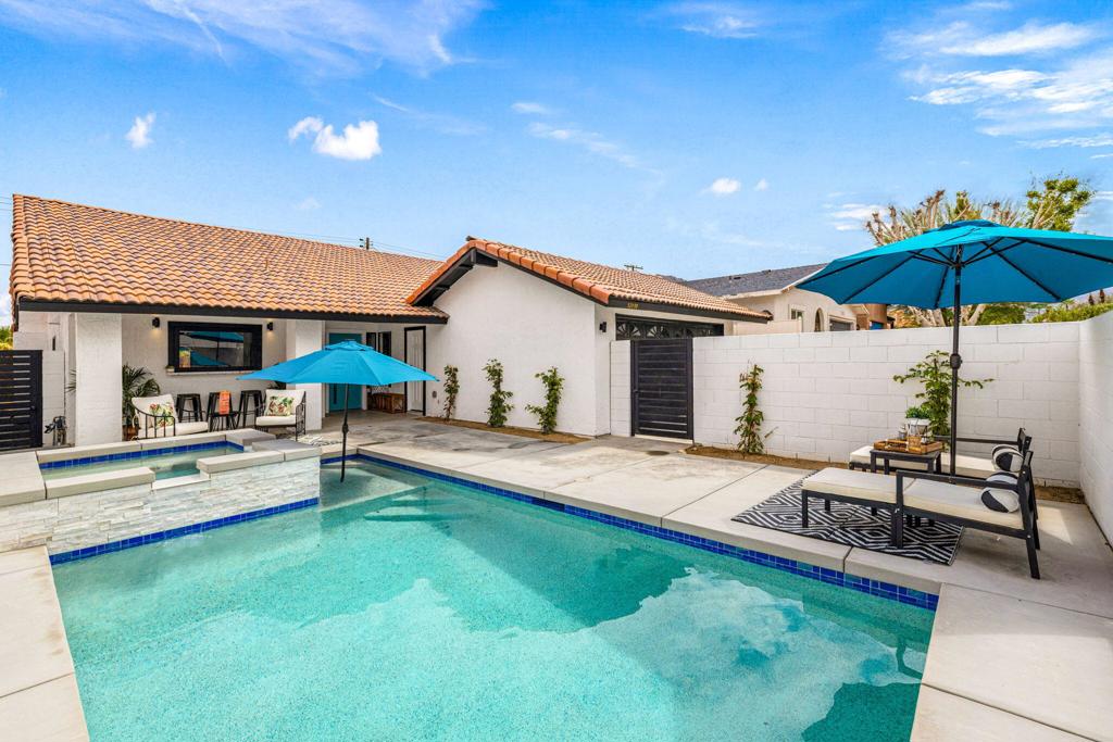 La Quinta Cove - Residential