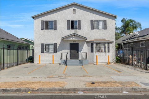 Photo of 211 E 55th Street, Los Angeles, CA 90011 (MLS # SB26218695)