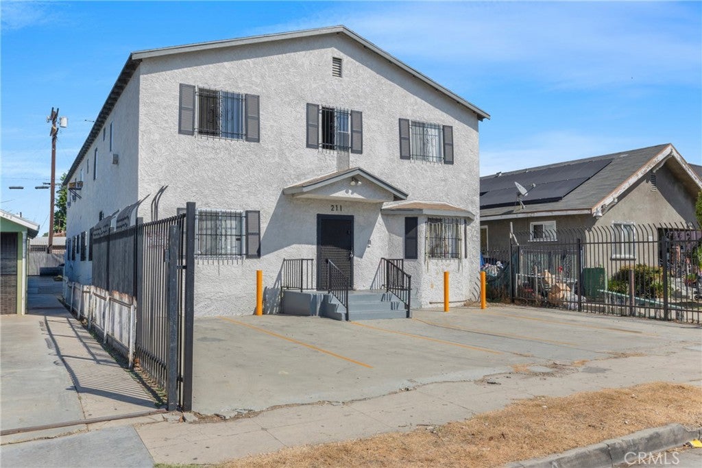 211 E 55th Street
