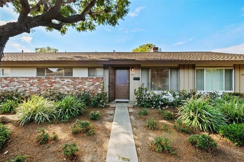 Photo of 13902 Yorba St #9C, Tustin, CA 92780 (MLS # PW26048561)