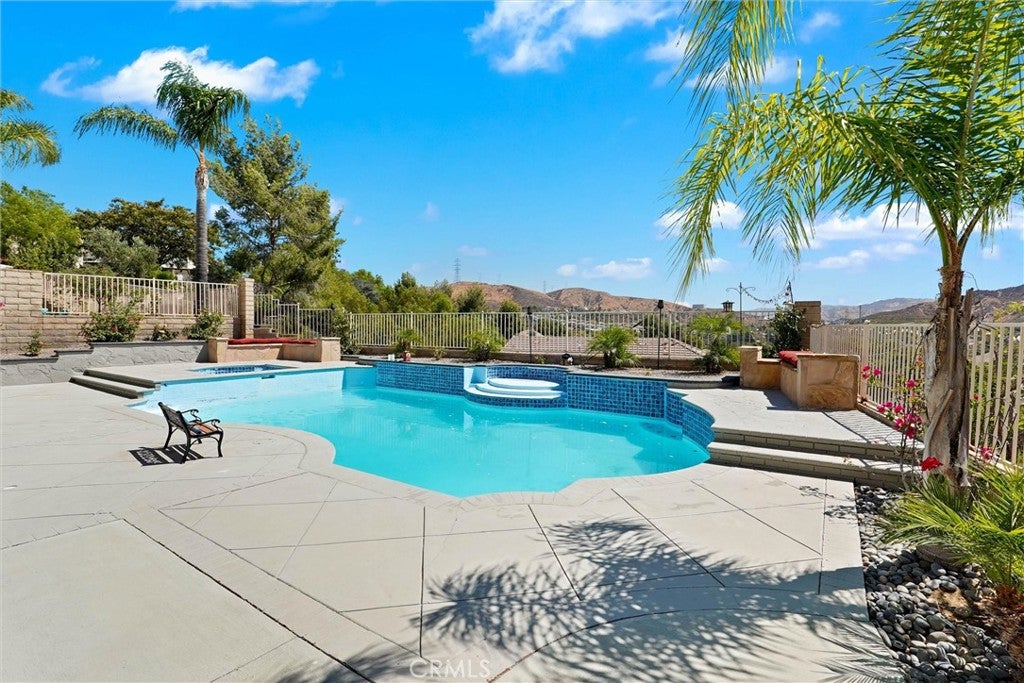 Properties 1 28404 Rock Canyon