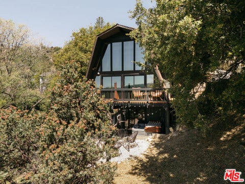 Photo of 27585 Alpen Drive, Lake Arrowhead, CA 92352 (MLS # 26835393)