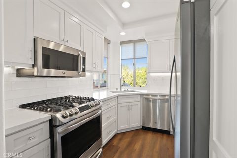 1607 Solvay Aisle Irvine CA 92606