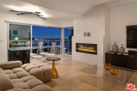 Photo of 1430 Miller Drive, Los Angeles, CA 90069 (MLS # 26650585)