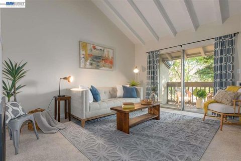 Photo of 2734 OAK ROAD UNIT 110, Walnut Creek, CA 94597 (MLS # 41138770)