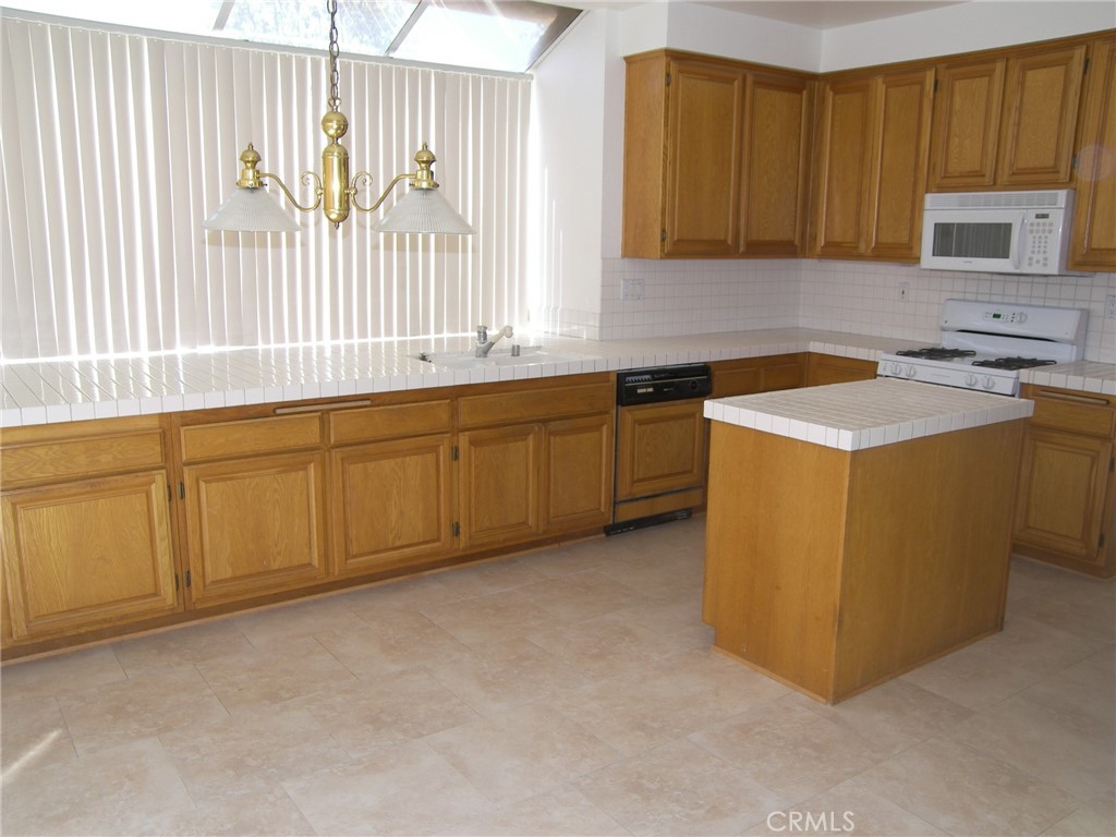 Vista Monte (NRM) - Residential Lease