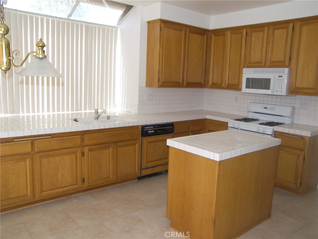 Vista Monte (NRM) - Residential Lease