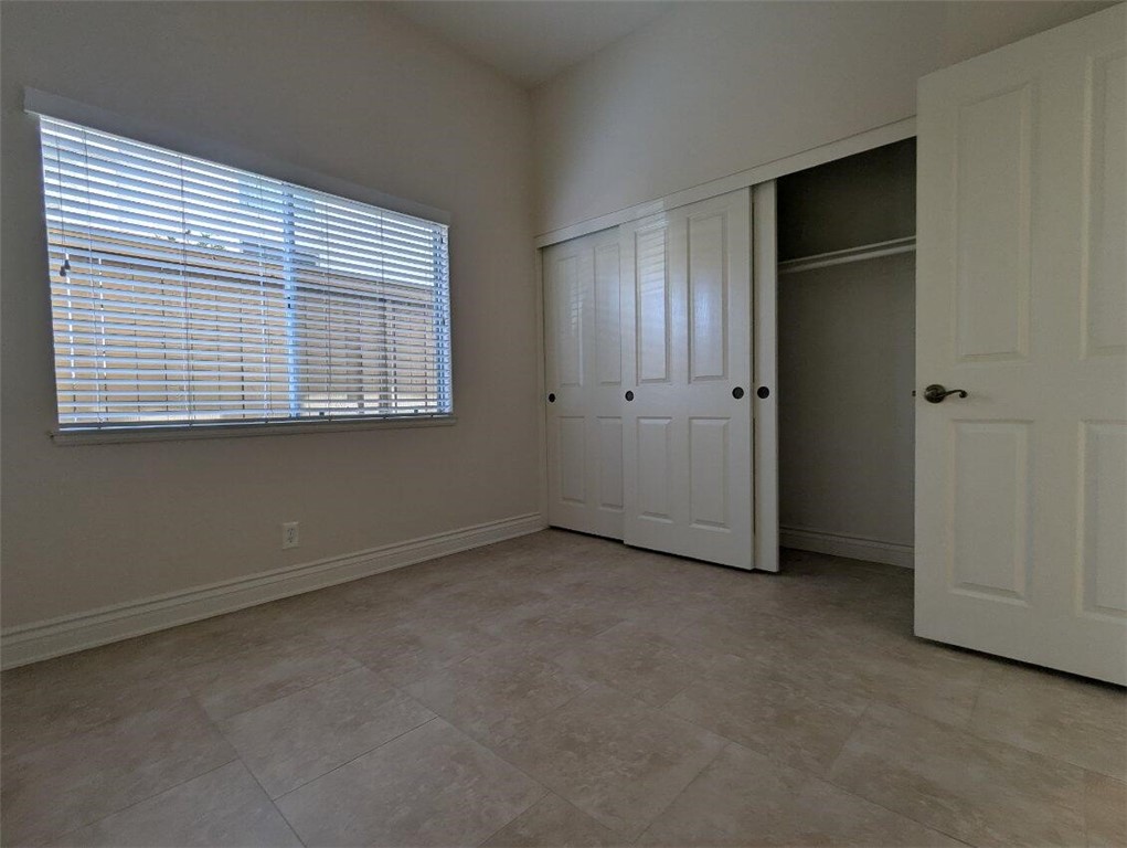 24932 Eaton