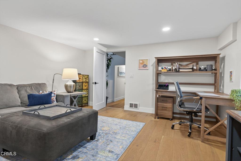 Ventura Heights - 0269 - Residential