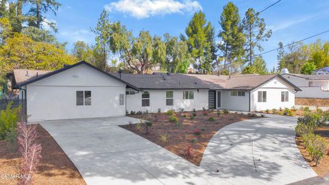 Photo of 2651 Sirius Street, Thousand Oaks, CA 91360 (MLS # 226003283)