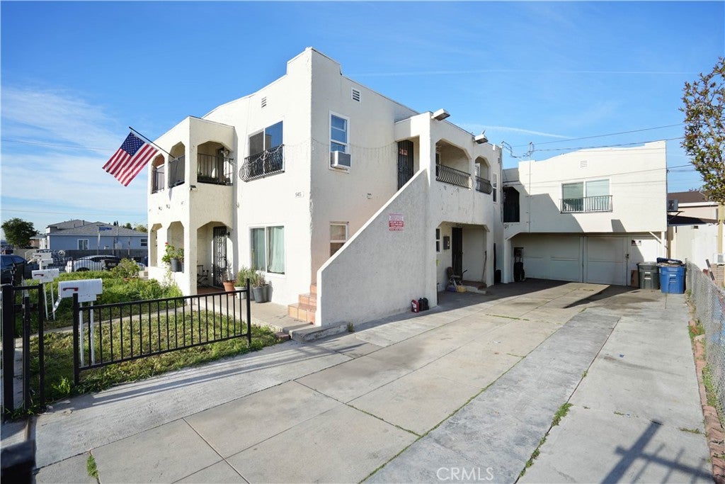 545 Eastmont Avenue