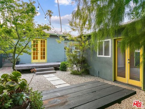 Photo of 906 Venezia Avenue #B, Venice, CA 90291 (MLS # 26640161)